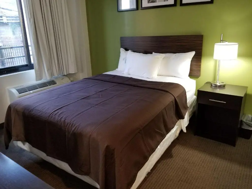 Hillside Hotel 7